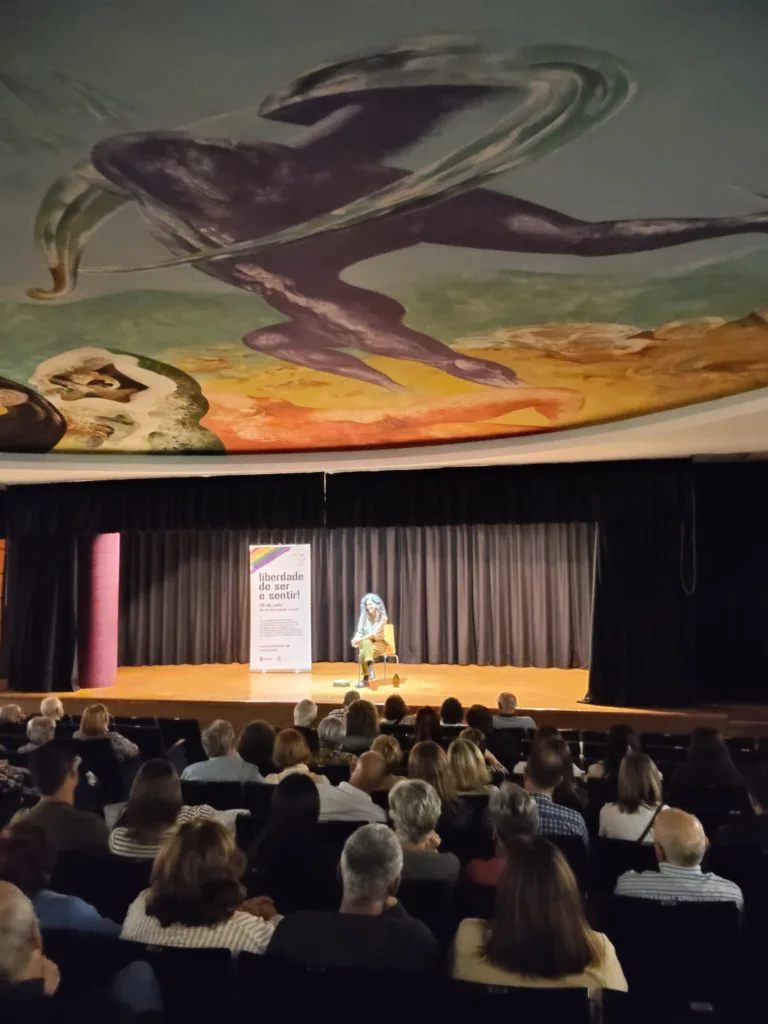 PHOTO-2025-10-19-19-53-57