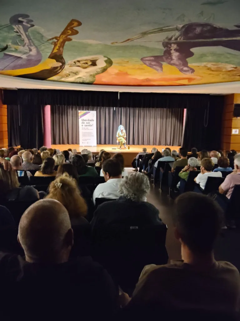 PHOTO-2025-10-19-19-53-58