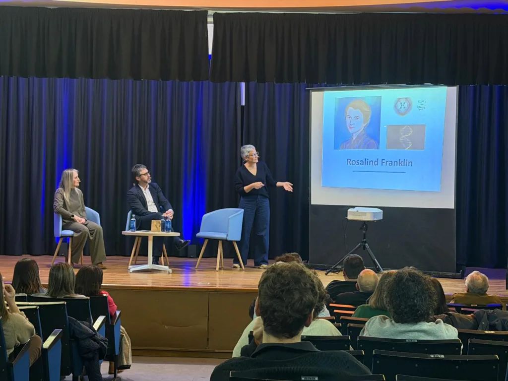 Maria-Mayan-charla-coloquio-8M-3-3